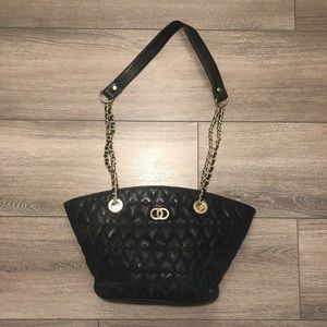 Black quilted shoulder bag